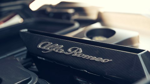 Alfa Romeo 33 Stradale logo on engine