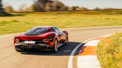 Alfa Romeo 33 Stradale on track