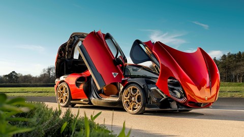 Alfa Romeo 33 Stradale exploded view