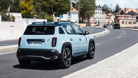 Renault 4 rear driving
