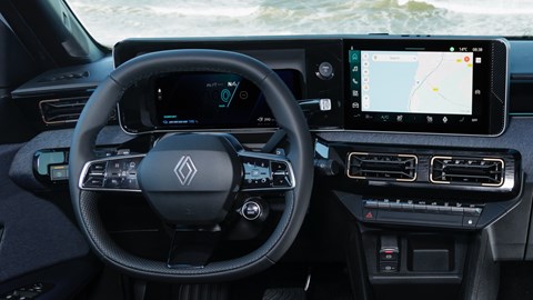 Renault 4 ATJ driving position