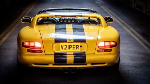 Close view of the Dodge Viper RT/10, in yellow, from the rear