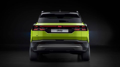 Jeep Compass (2025): rear view, green paint