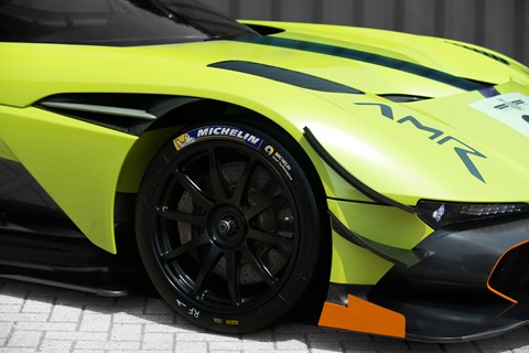 Aston Martin Vulcan AMR Pro wheelk