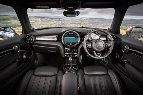 Mini JCW interior 