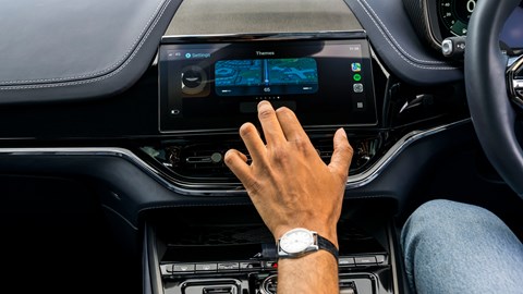 Picking CarPlay themes