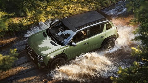 French flair goes off-road with the Renault 4 Savane concept