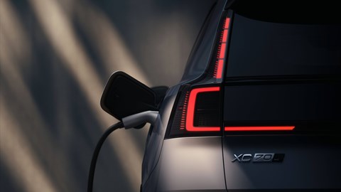 Volvo XC70 plugging in