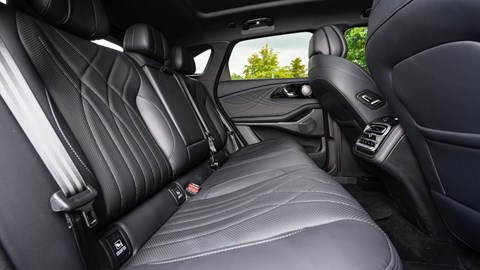 Omoda 9 rear seats