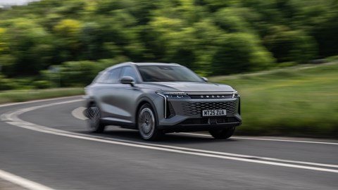 Omoda 9 front review