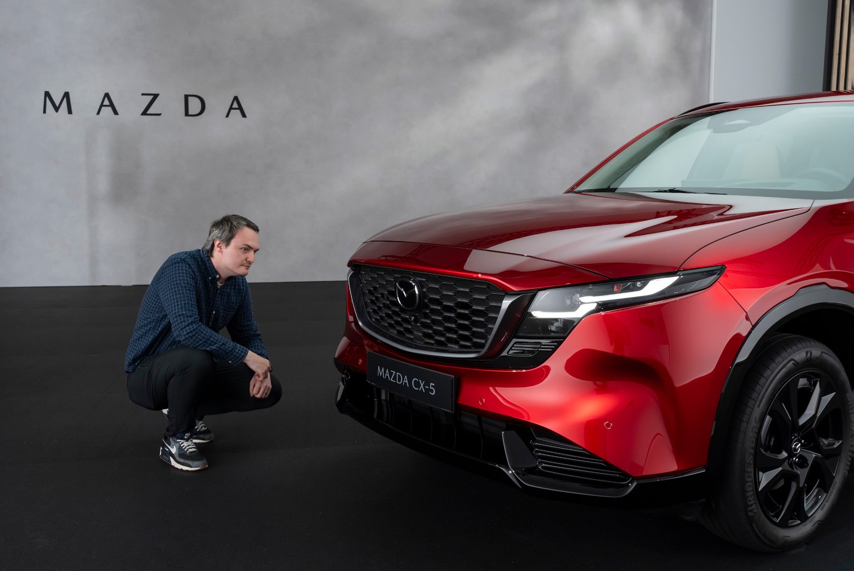 Новый Mazda CX-5 2025: обновленный семейный SUV с уникальными технологиями