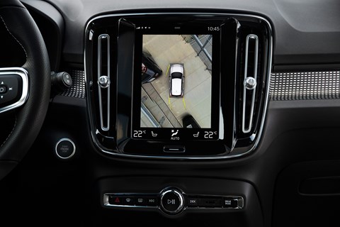 Tablet-style touchscreen in Volvo XC40's cabin