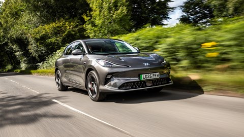 MG IM6: dynamic road shot