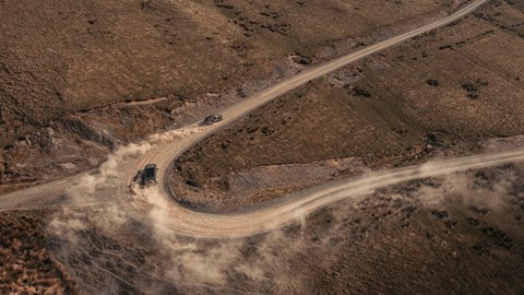 Octa Defender vs Ariel Nomad