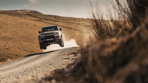 Octa Defender vs Ariel Nomad