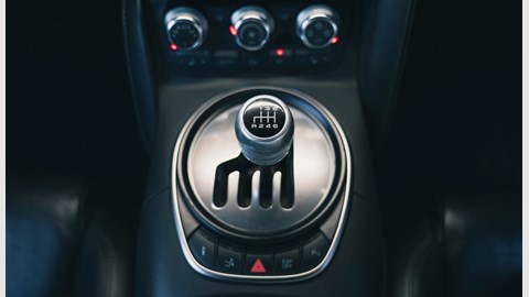 Driving the classics: Audi R8 4.2 V8 FSI (2007-2012)