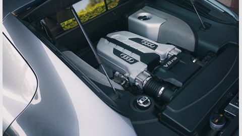 Driving the classics: Audi R8 4.2 V8 FSI (2007-2012)