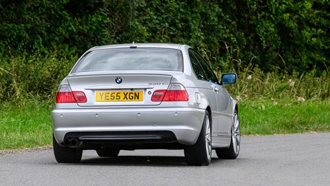 BMW 330Ci: rear three quarter cornering