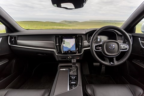 Volvo V90 interior