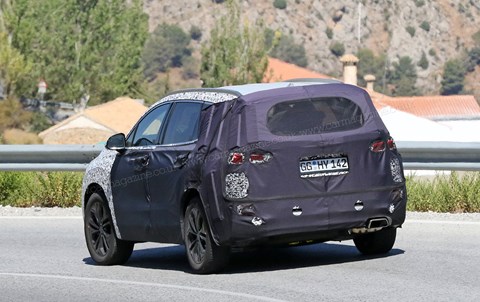 Spy photos: the new 2018 Hyundai Santa Fe SUV