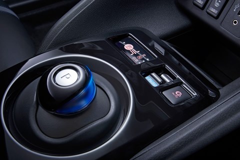 Nissan Leaf 2018 drive select