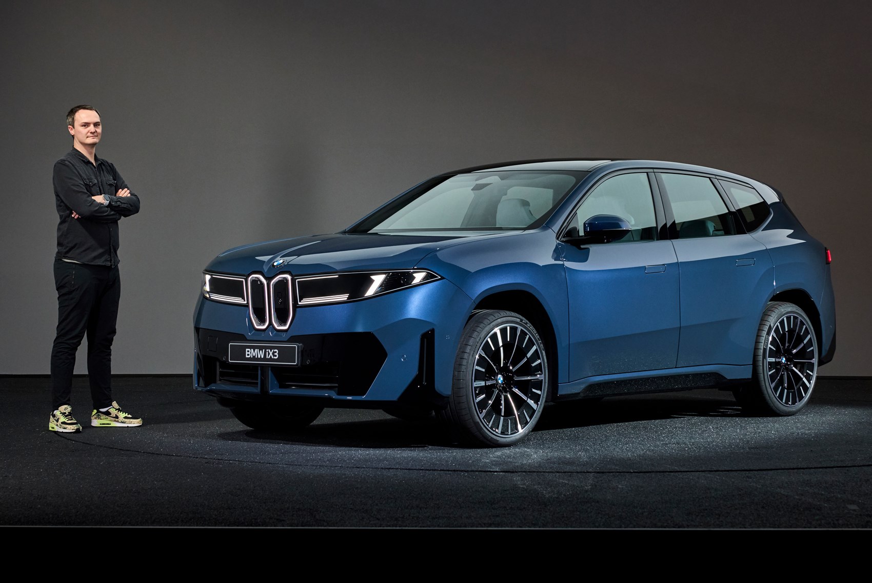 BMW iX3 Neue Klasse электрос SUV с невероятным запасом хода