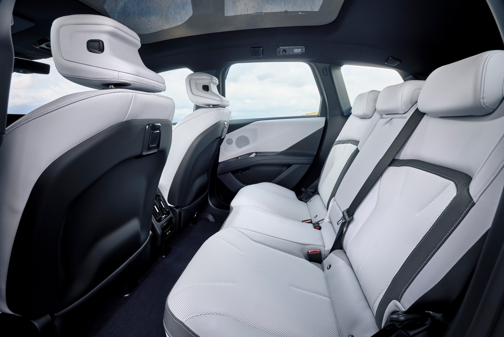 BMW iX3 Neue Klasse электрос SUV с невероятным запасом хода