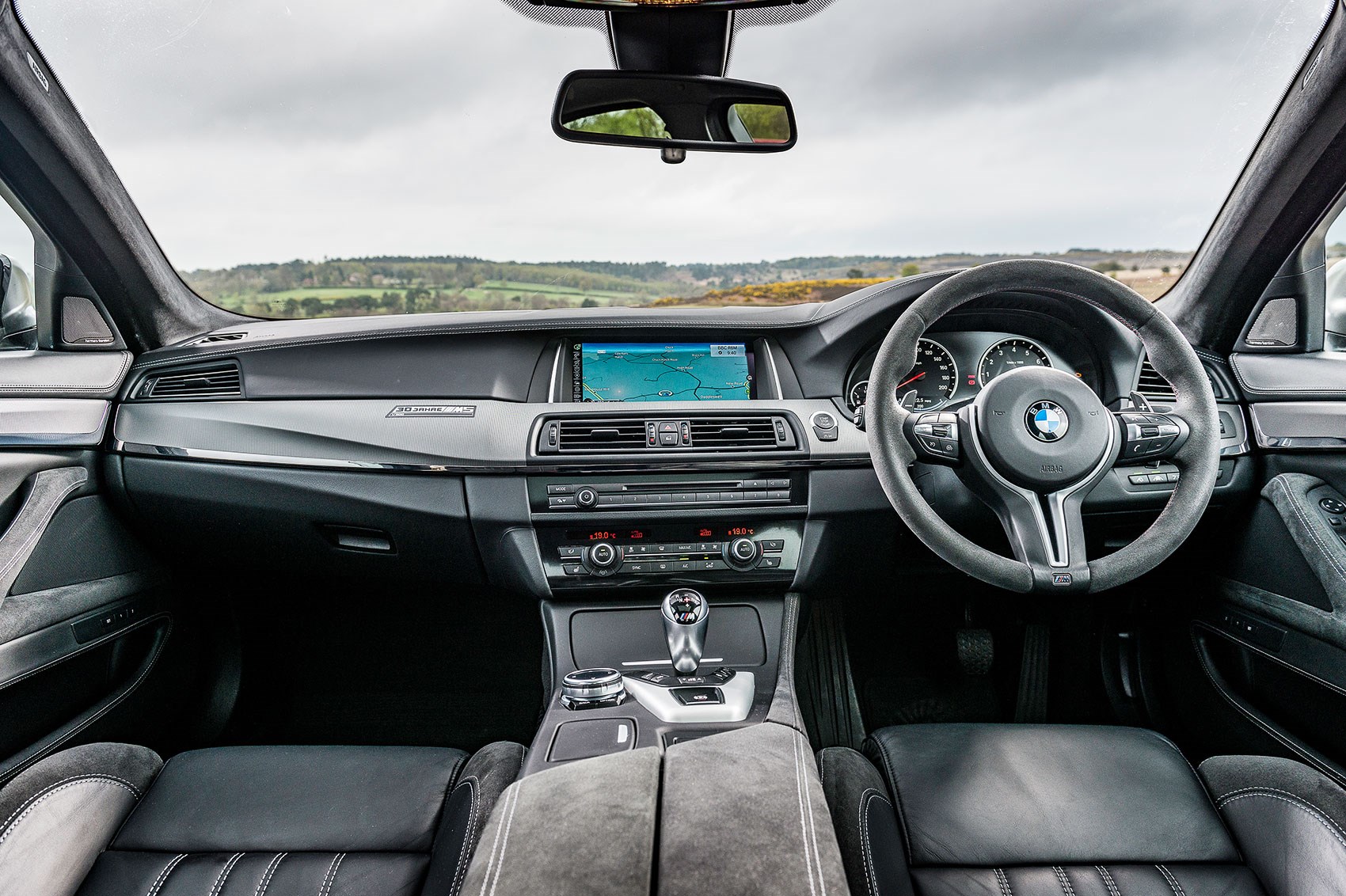 ik ben ziek onderwerpen Ga door BMW M5 buying guide: driving all of the first five BMW M5 generations | CAR  Magazine