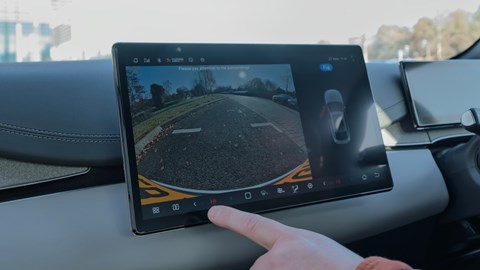 BYD Seal 6 saloon infotainment