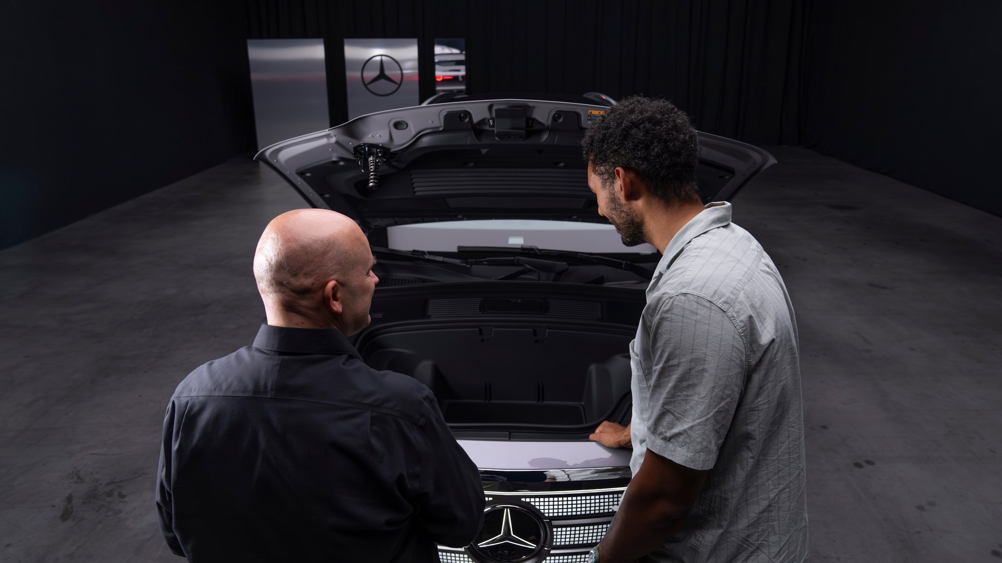 Электрический Mercedes GLC 2025 с инновационным дизайном и технологиями