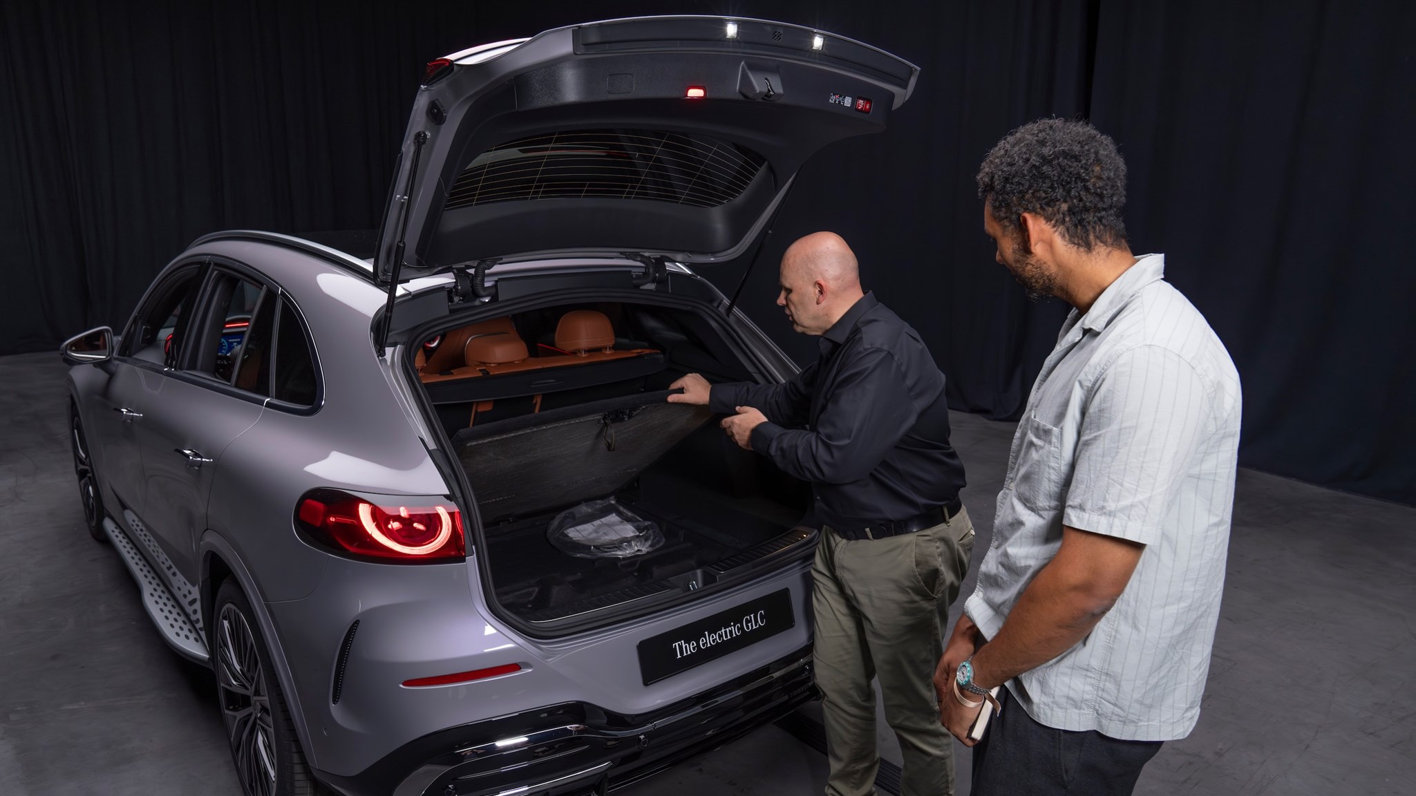 Электрический Mercedes GLC 2025 с инновационным дизайном и технологиями