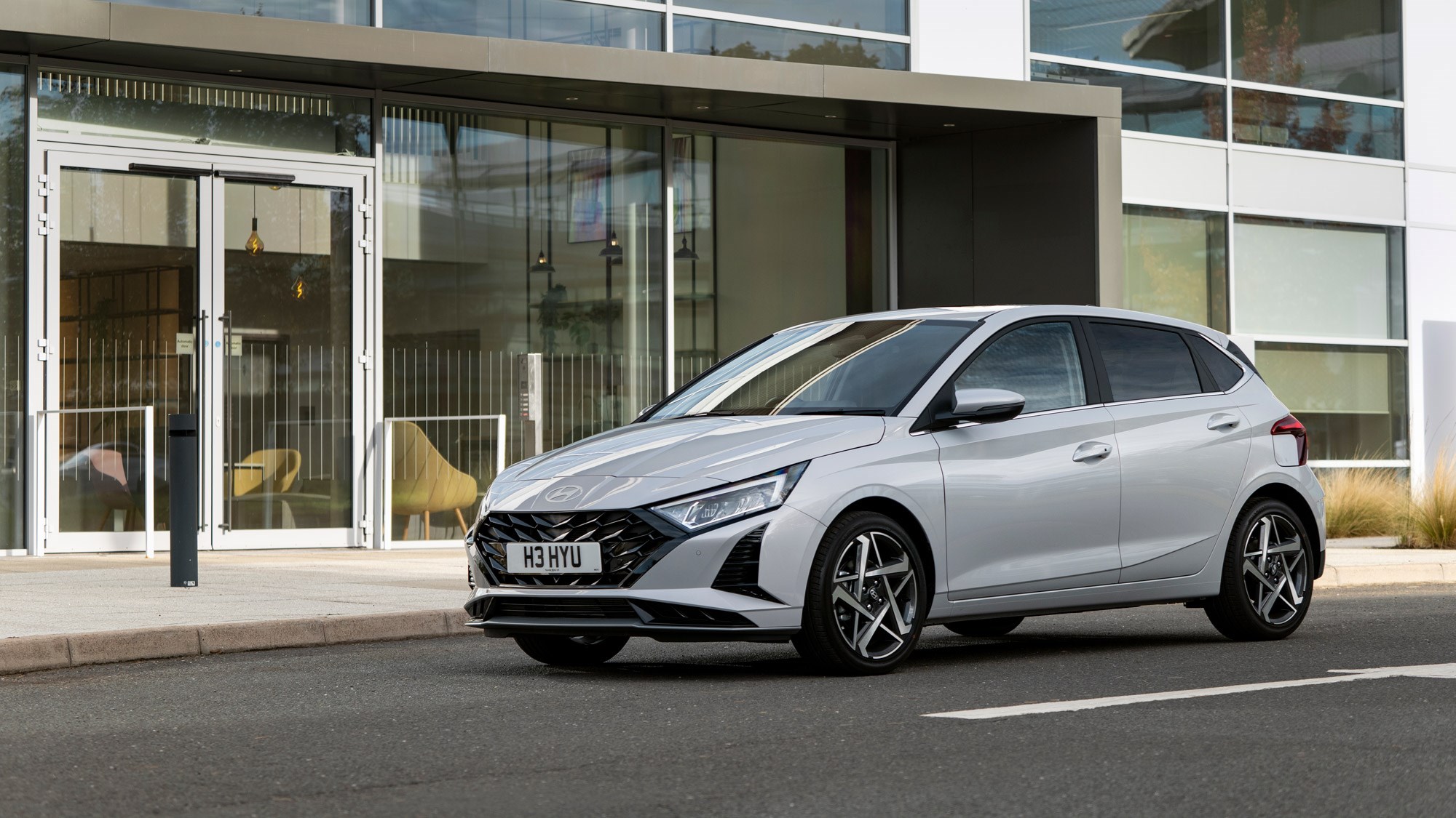 Hyundai развивается с новыми гибридными моделями i20 и Bayon