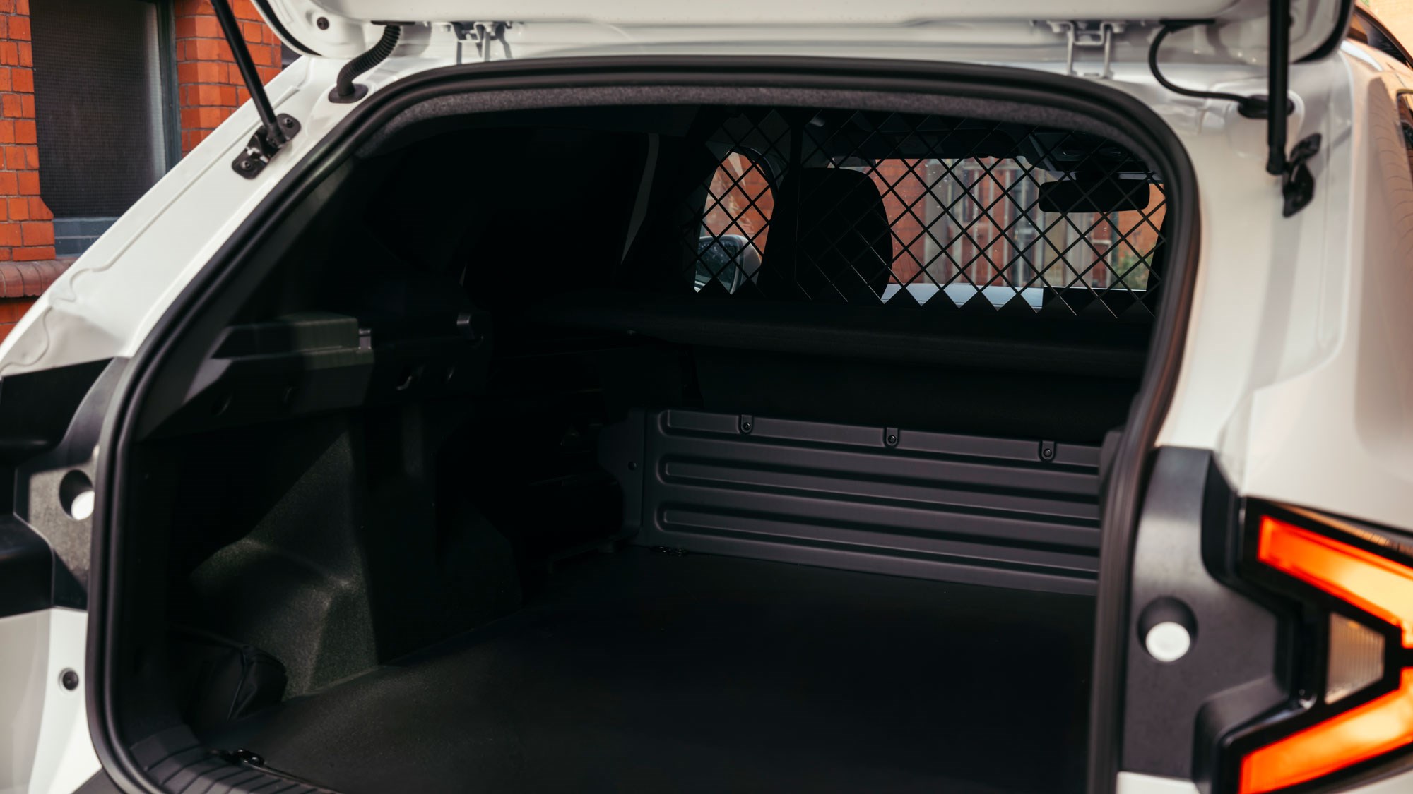 Dacia Duster Cargo грузовой внедорожник по доступной цене