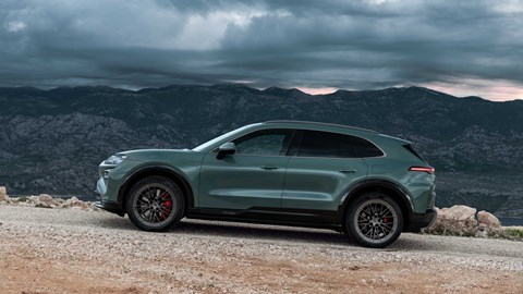 Porsche Cayenne Turbo Electric, static side-on