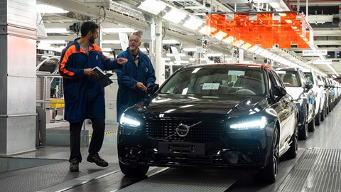 Volvo V90 in the factory with Hans Hedberg and Curtis