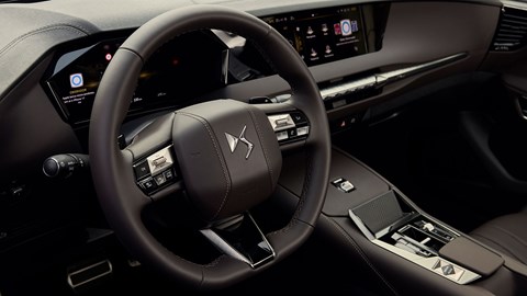 DS No.4 (2025) review: steering wheel, brown leather upholstery