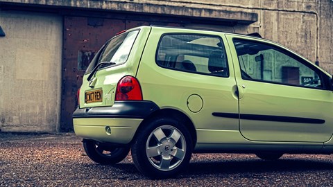 Renault 4 meets icons