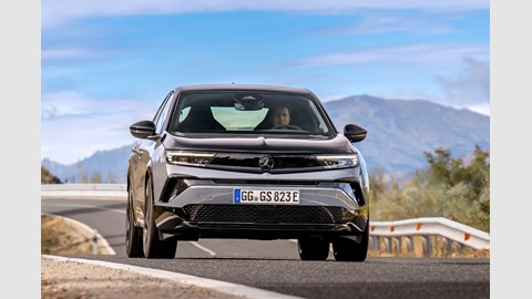 Vauxhall Mokka GSE, grey, track, front three quaters, motion