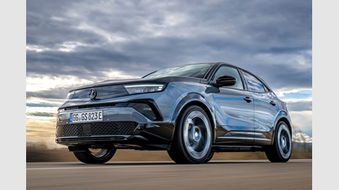 Vauxhall Mokka GSE, grey, front three quaters, motion