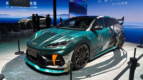 Guangzhou motor show 2025: BYD Seal 6 GT Wukong, blue paint