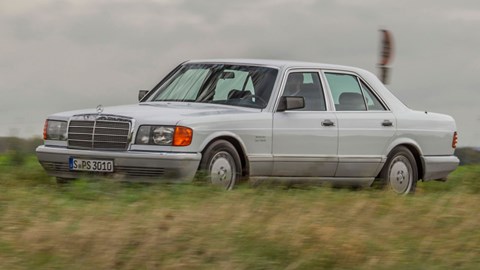 The 1979-91 W126: slipperier bodywork, and a move to plastic bumpers