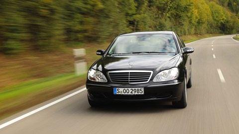 1998-05 W220: S-class styling gets slinky