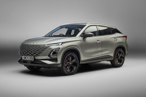 Omoda front three quarter