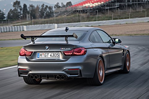 BMW M4 GTS rear tracking