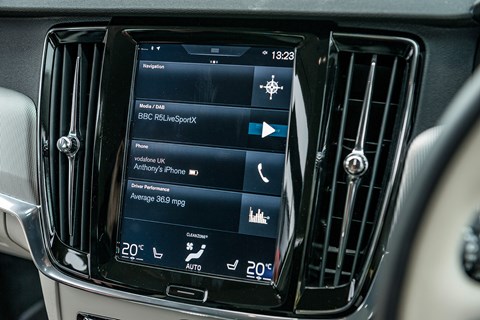 Volvo V90 Sensus infotainment system: an easy touchscreen to operate