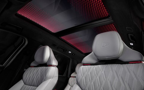 Audi Q9 sunroof