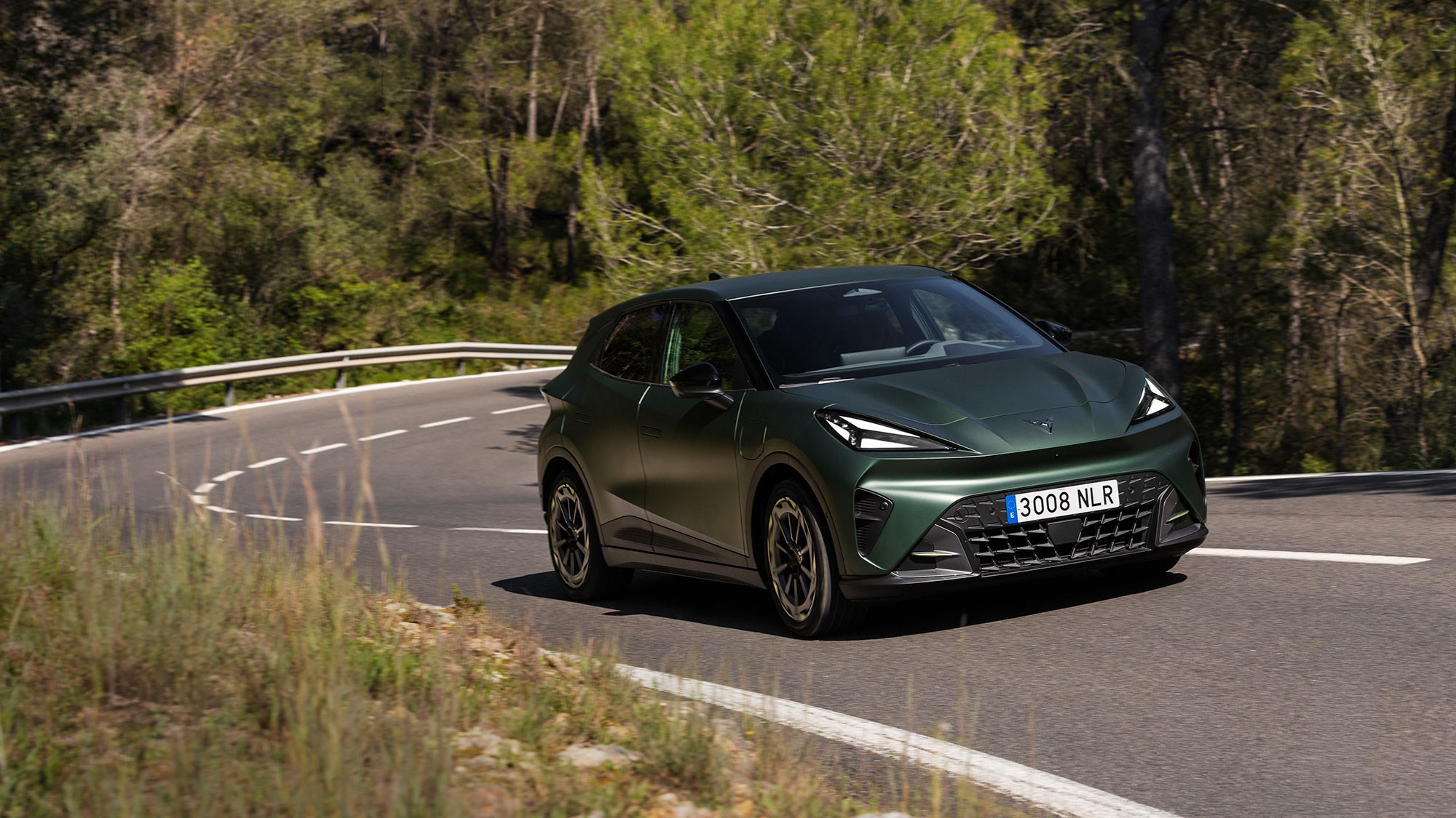 تفاصيل تصميم مقدمة CUPRA Raval 2026 مع مصابيح LED ولمسات رياضية