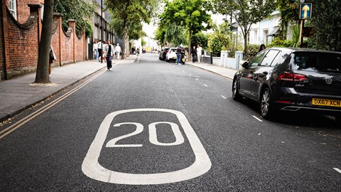 20mph speed limit proposal for England: 20mph road roundel