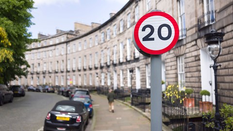 20mph speed limit proposal for England: 20mph road sign in Edinburgh