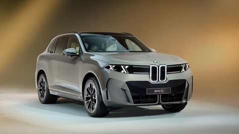 BMW AI car configurator: X5 front three quarter static